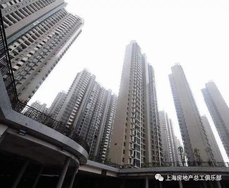 洪雅阳光上城最新房价，变化中的机遇与自我成长的励志故事启航。