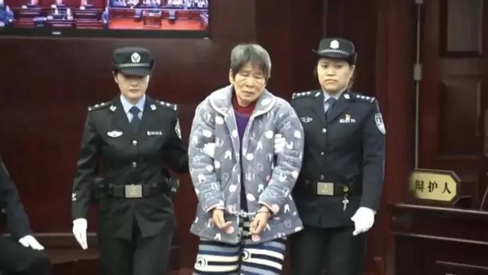 人贩子余华英被判死刑，当庭表示上诉引发社会关注