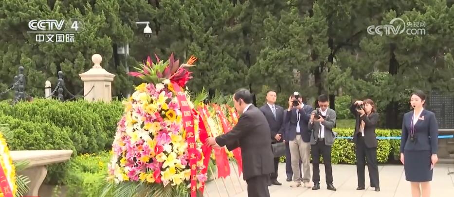 79456濠江论坛的特色与优势_烈士陈祥榕母亲为“问勇路”揭牌,专业解答解释定义_豪华版71.93.50