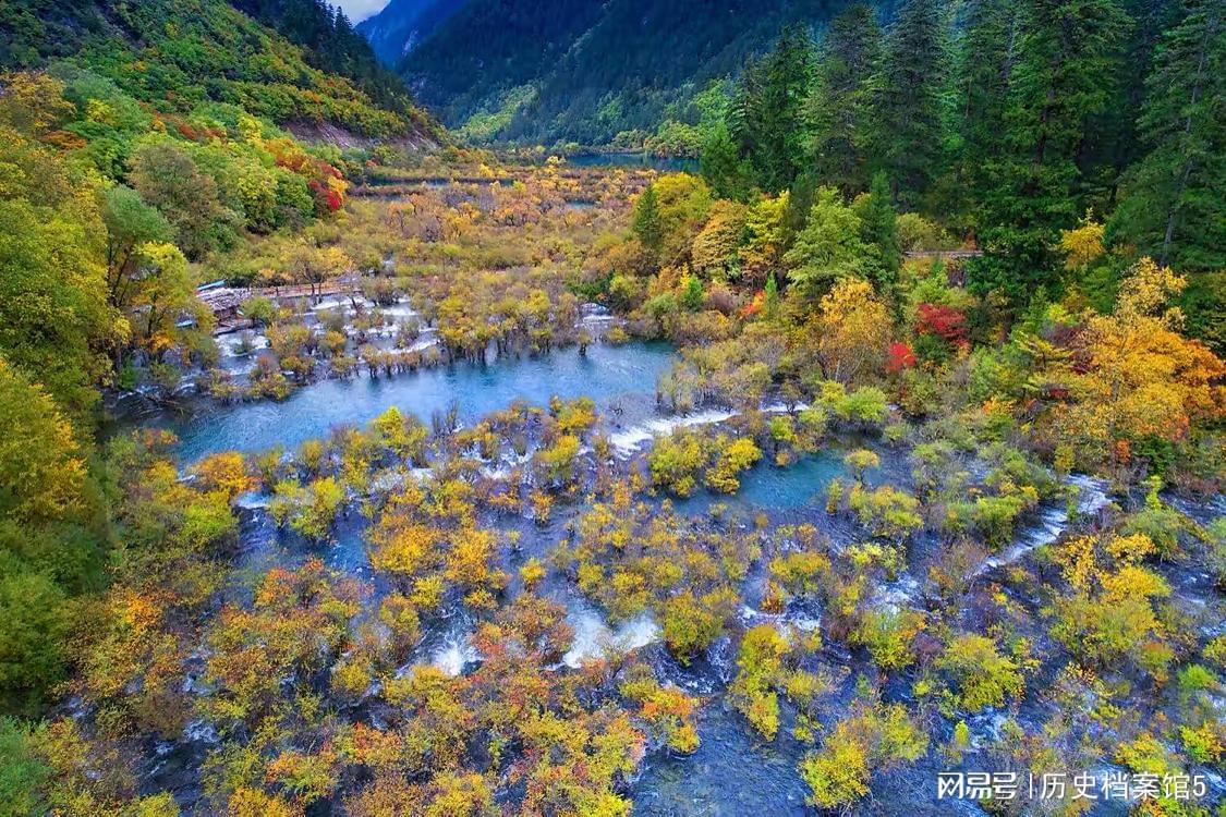 四川本地股盘初分化，自然美景探索之旅开启