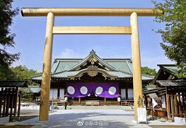 石破茂向靖国神社供奉智能祭品，开启智能祭拜新纪元