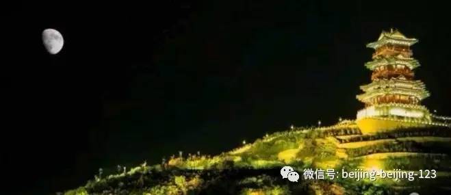 长虫山夜景新风貌，科技与自然的完美融合，未来生活的无限魅力展现